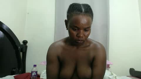 Snapshot of fayrie1 chatting on 09.17.25 fayrie1 online show from 09.17.25