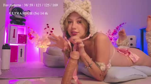 Snapshot of feelbetterwithme chatting on 10.13.25 Princess Kate HOT ANAL VID ON FANSLY Help me reach 100 likes online show from 10.13.25
