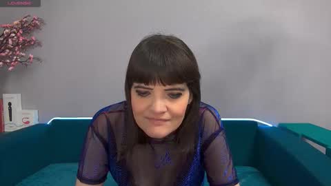 Snapshot of feelsgoodwoman chatting on 10.08.25 Laura online show from 10.08.25