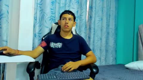 Snapshot of felipehot_gonzales chatting on 09.28.25 felipehot_gonzales online show from 09.28.25
