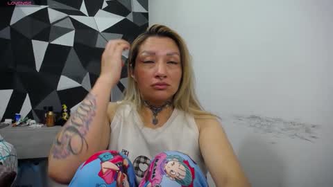 Snapshot of fenix_purple chatting on 09.11.25 FENIX online show from 09.11.25