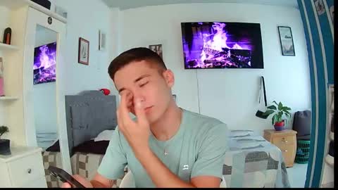 Snapshot of fernando656686 chatting on 11.04.25 little andy online show from 11.04.25