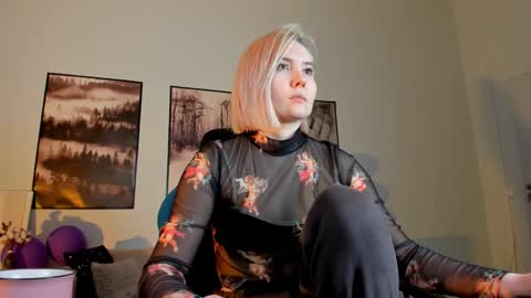 Snapshot of fetishrey chatting on 01.26.25 Rey online show from 01.26.25