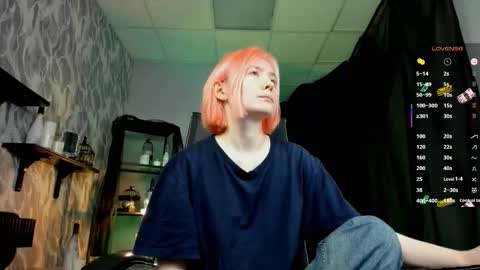 Snapshot of fetishrey chatting on 10.03.25 Rey online show from 10.03.25