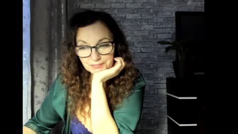 Snapshot of fey_bb chatting on 01.29.25 Milana online show from 01.29.25