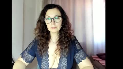 Snapshot of fey_bb chatting on 02.11.25 Milana online show from 02.11.25