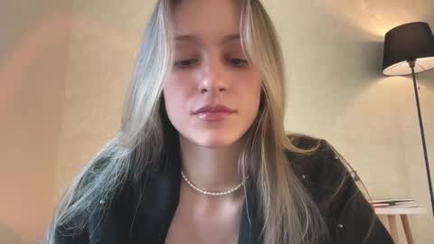 Lisa online show from 03.12.25