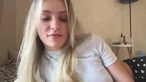 Lisa online show from 09.21.25