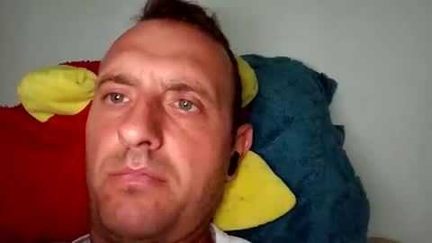 Snapshot of figonik chatting on 09.18.25 Nick online show from 09.18.25