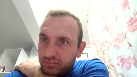 Snapshot of figonik chatting on 09.30.25 Nick online show from 09.30.25