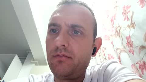 Snapshot of figonik chatting on 10.23.25 Nick online show from 10.23.25