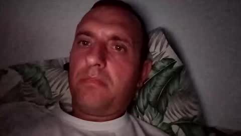 Snapshot of figonik chatting on 10.26.25 Nick online show from 10.26.25