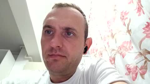 Snapshot of figonik chatting on 10.28.25 Nick online show from 10.28.25