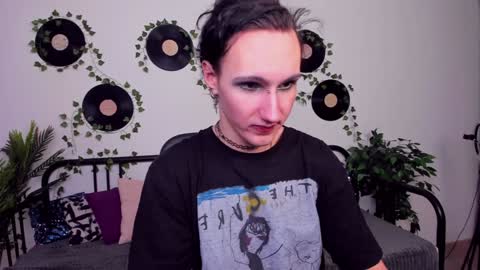 Snapshot of filldamon chatting on 01.25.25 Honey Ill be waiting for you Tue Wed Thu Fri Sat Sun 10am-5pm online show from 01.25.25
