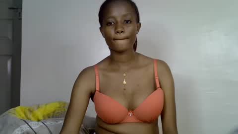 Snapshot of fine_slim chatting on 09.21.25 slimmie online show from 09.21.25