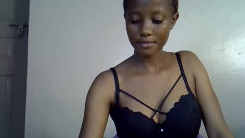 Snapshot of fine_slim chatting on 10.02.25 slimmie online show from 10.02.25