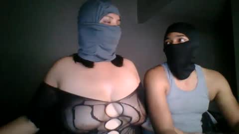 Snapshot of fineassmexican2224 chatting on 09.21.25 fineassmexican2224 online show from 09.21.25