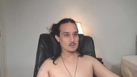 Snapshot of fineazzjohn chatting on 02.24.25 fineazzjohn online show from 02.24.25