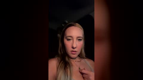 fineshytdaisy online show from 12.05.25