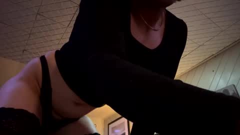 Snapshot of firmfem chatting on 09.14.25 FirmFem online show from 09.14.25