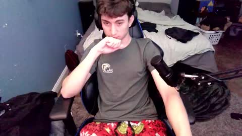 Snapshot of flakytuber chatting on 10.24.25 Parzival001 online show from 10.24.25