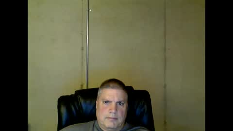 Snapshot of fletch32 chatting on 02.10.25 jd online show from 02.10.25