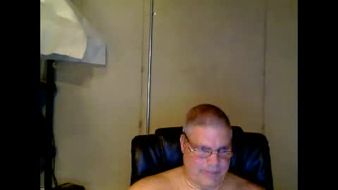 Snapshot of fletch32 chatting on 09.28.25 jd online show from 09.28.25