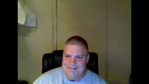 Snapshot of fletch32 chatting on 09.30.25 jd online show from 09.30.25