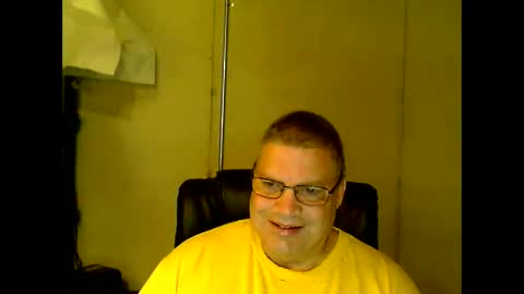 Snapshot of fletch32 chatting on 10.17.25 jd online show from 10.17.25
