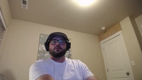 Snapshot of flikk14 chatting on 10.20.25 flikk14 online show from 10.20.25