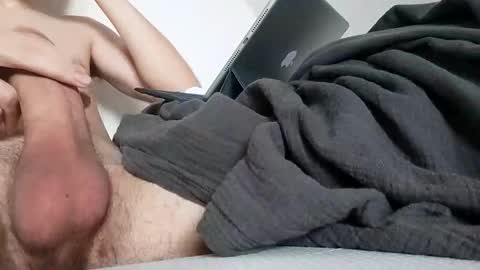 Snapshot of flo187842 chatting on 11.12.25 flo187842 online show from 11.12.25