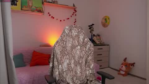 Snapshot of flonodo chatting on 11.09.25 Eliza online show from 11.09.25