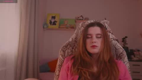 Snapshot of flonodo chatting on 11.26.25 Eliza online show from 11.26.25