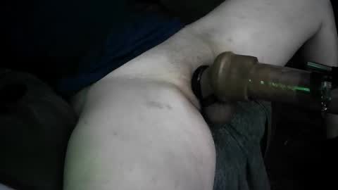 Snapshot of fluffyopillow chatting on 10.24.25 fluffyopillow online show from 10.24.25