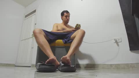Snapshot of foot_master777 chatting on 02.05.25 foot_master777 online show from 02.05.25