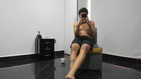 Snapshot of foot_master777 chatting on 02.26.25 foot_master777 online show from 02.26.25
