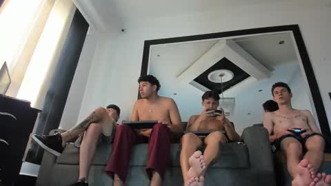 Snapshot of foot_master777 chatting on 09.28.25 foot_master777 online show from 09.28.25