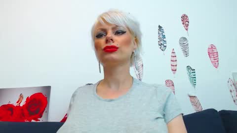 Snapshot of forever_barbie chatting on 09.19.25 Adana online show from 09.19.25