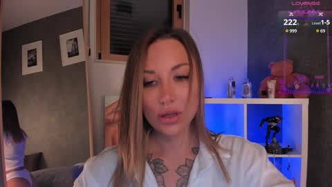 Snapshot of foxe_sailey chatting on 12.15.24 Fox love you online show from 12.15.24