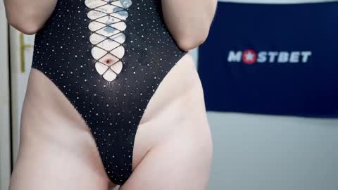 Snapshot of foxeslovefoxes chatting on 01.10.25 CUSTOM PHOTOS AND VIDEOS - online show from 01.10.25