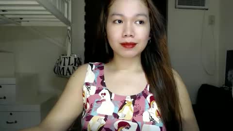 Snapshot of foxieeealona chatting on 10.12.25 Alicia Baby online show from 10.12.25