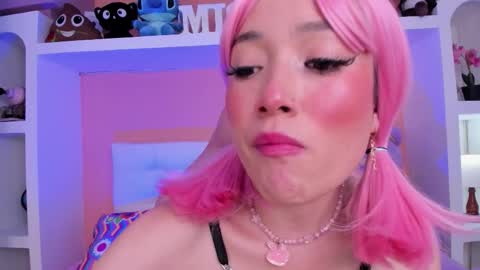 Miss Eva online show from 12.04.25