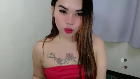 Snapshot of foxy_lei chatting on 09.16.25 foxy_lei online show from 09.16.25