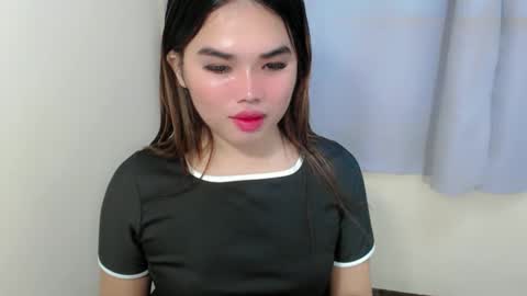 Snapshot of foxy_lei chatting on 09.29.25 foxy_lei online show from 09.29.25