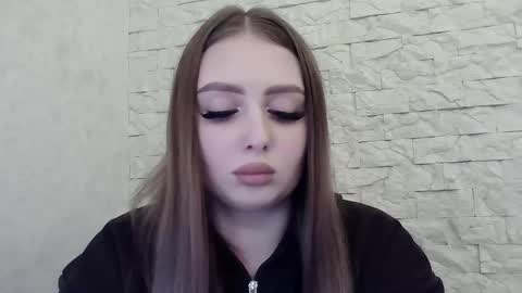 Snapshot of foxyflaree chatting on 11.27.25 Alice online show from 11.27.25