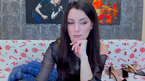 Snapshot of foxyx1 chatting on 12.15.24 Foxy online show from 12.15.24