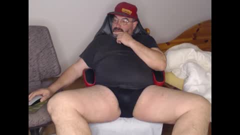 Snapshot of fraboys chatting on 03.12.25 Fraboys online show from 03.12.25