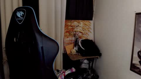 Snapshot of francine_moore chatting on 12.05.24 Francine online show from 12.05.24