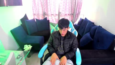 Snapshot of franco_rizzo01 chatting on 01.07.25 frank online show from 01.07.25