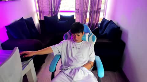 Snapshot of franco_rizzo01 chatting on 01.15.25 frank online show from 01.15.25